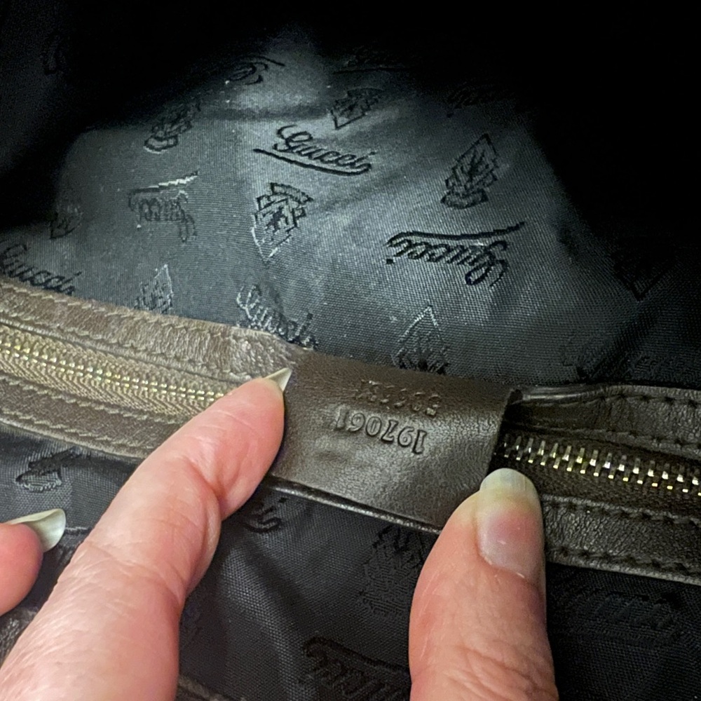 Gucci Suede Shoulder bag in Brown - Picture 12 of 13